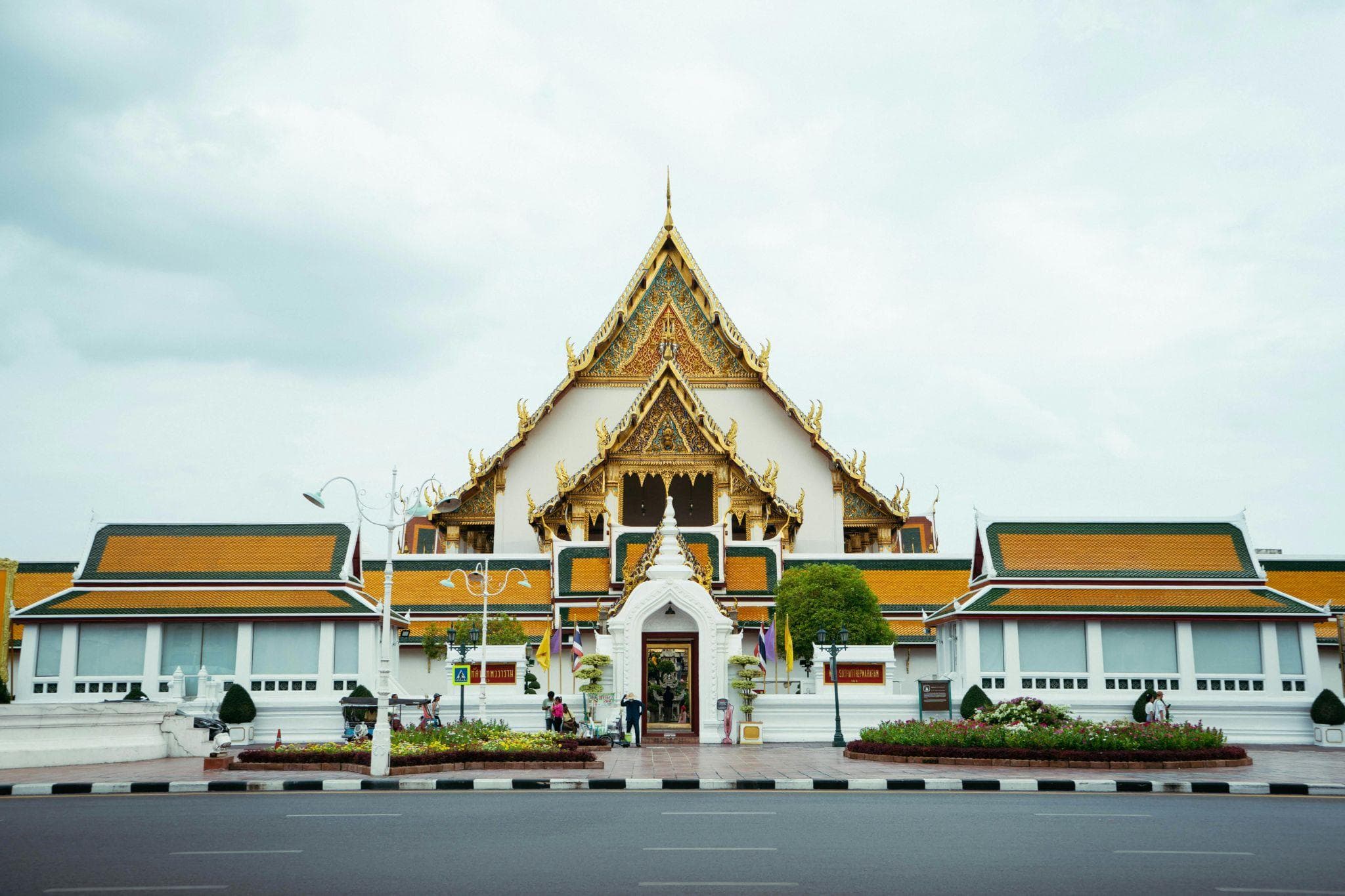 タイの電圧は日本と違う?コンセント形状・変圧器の必要性を徹底解説
