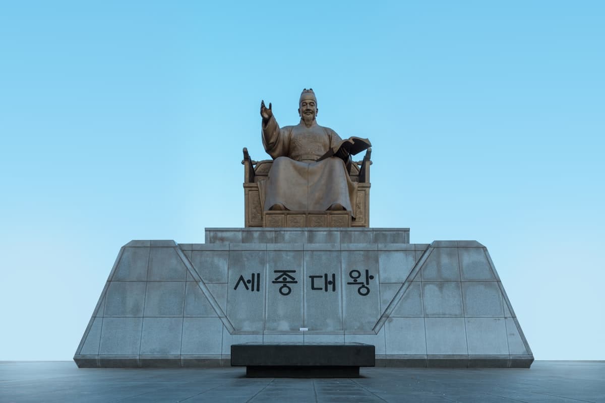 韓国旅行に変圧器は必要?電圧220Vの違いと家電別の判断基準をわかりやすく解説